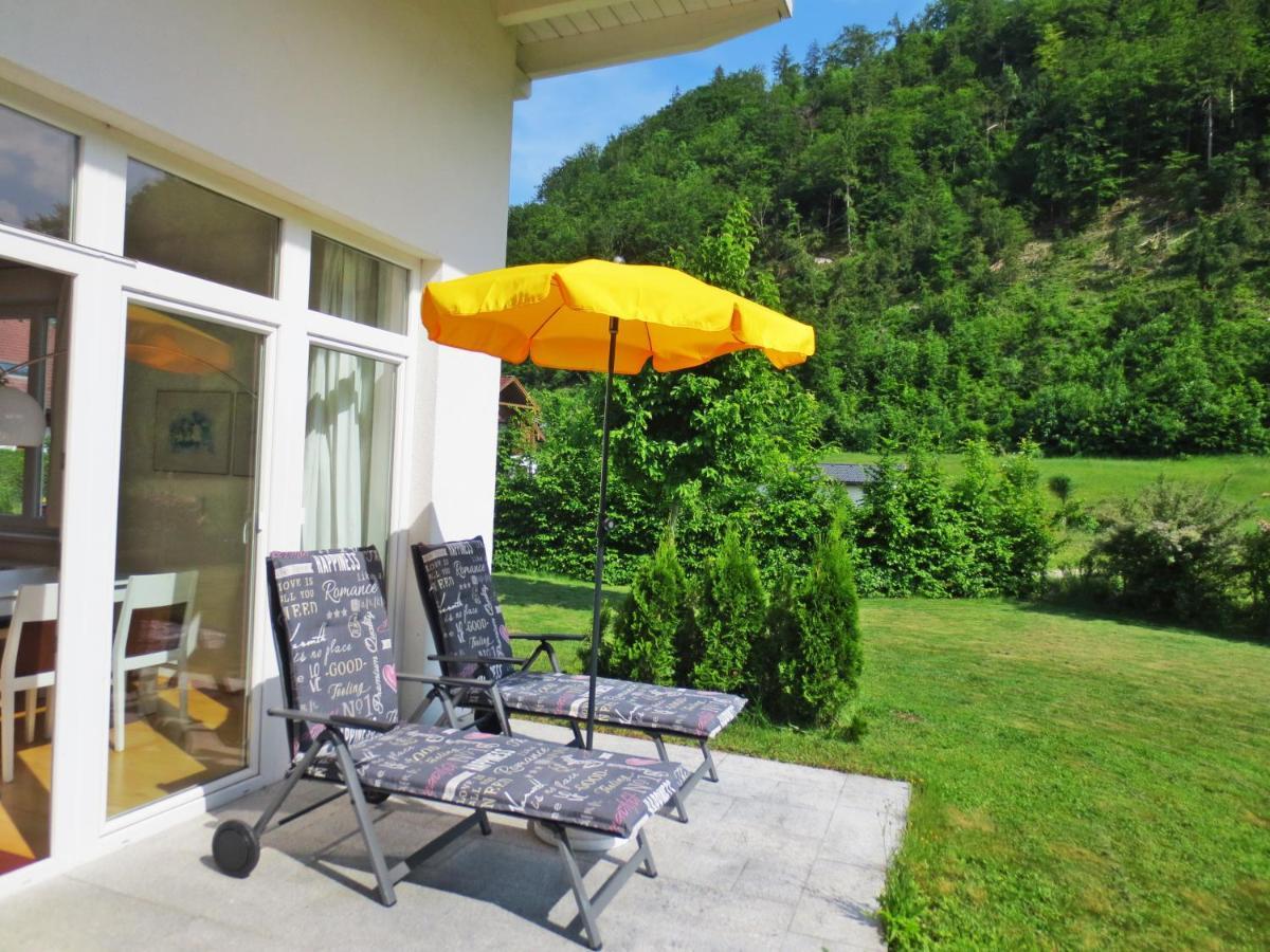 Grünes Ferienhaus Flores: Central Oasis with Zero Emissions Bad Ischl Exterior photo